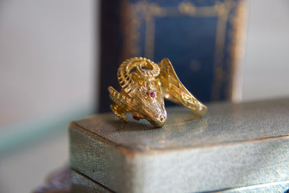 Anello "Ariete" scultura