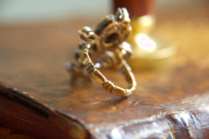 Anello Duchessa con zaffiro e diamanti