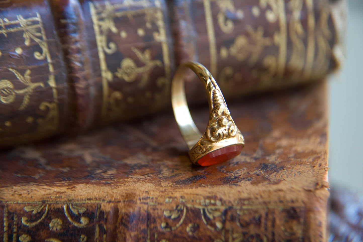 Anello con Corniola "Art Nouveau"