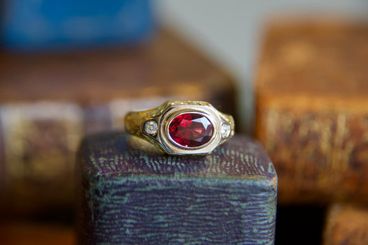 Anello anni 40 con Rodolite e diamanti