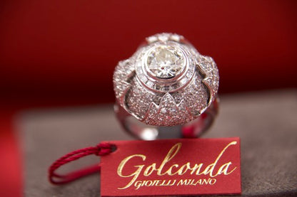 Important "Art Deco" diamond bud ring full of details