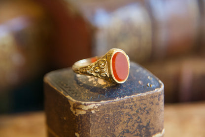 Anello con Corniola "Art Nouveau"