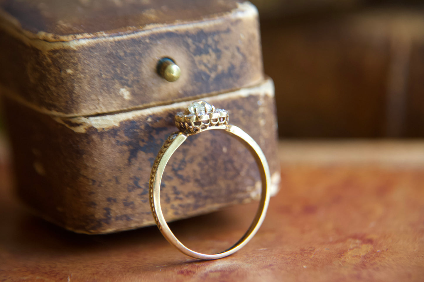 Very fine 19th-century daisy ring
