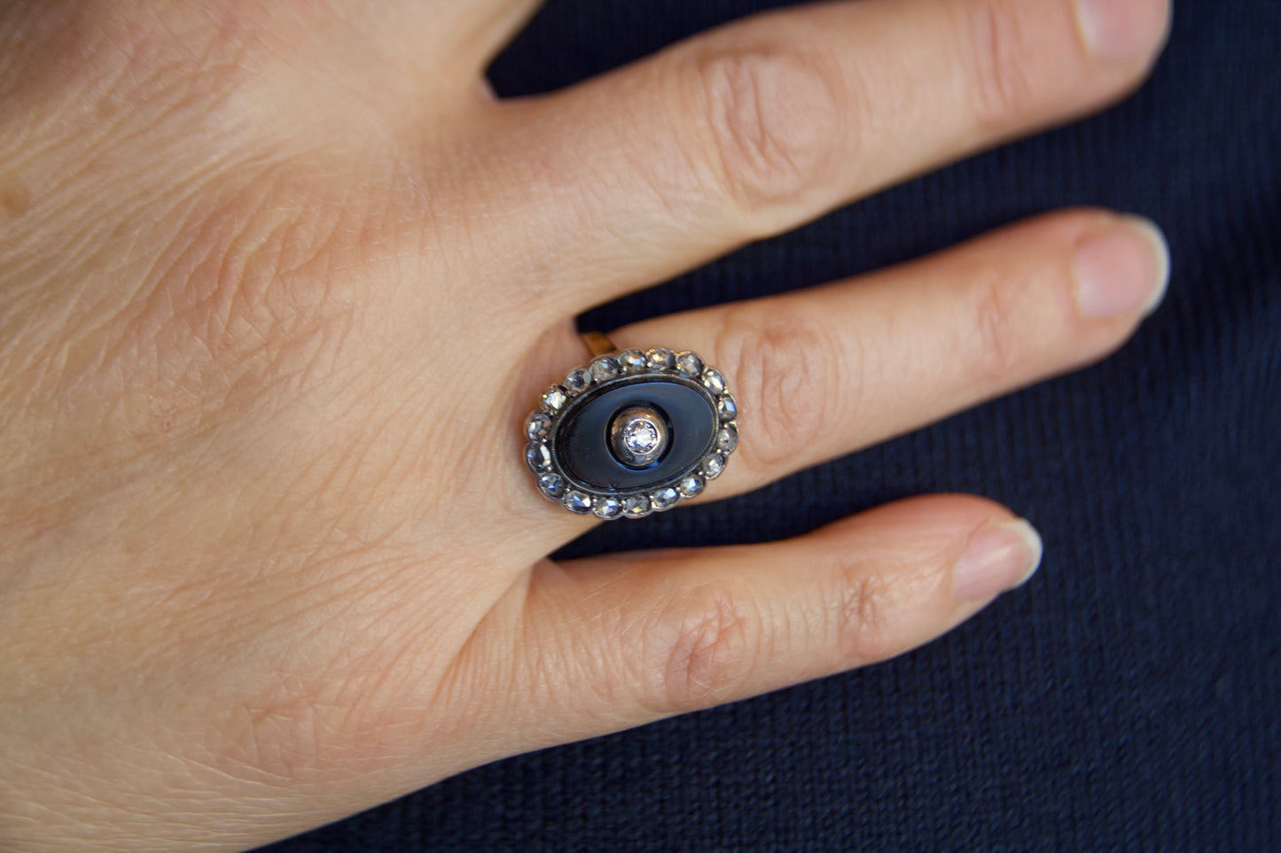 Anello inizi '900 con onice e diamanti