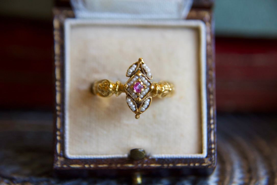 Anello "Revival" vintage