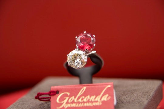 Anello toi moi con diamante e rubino "NO HEAT"