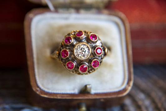 Anello "Art Nouveau" con diamante e rubini