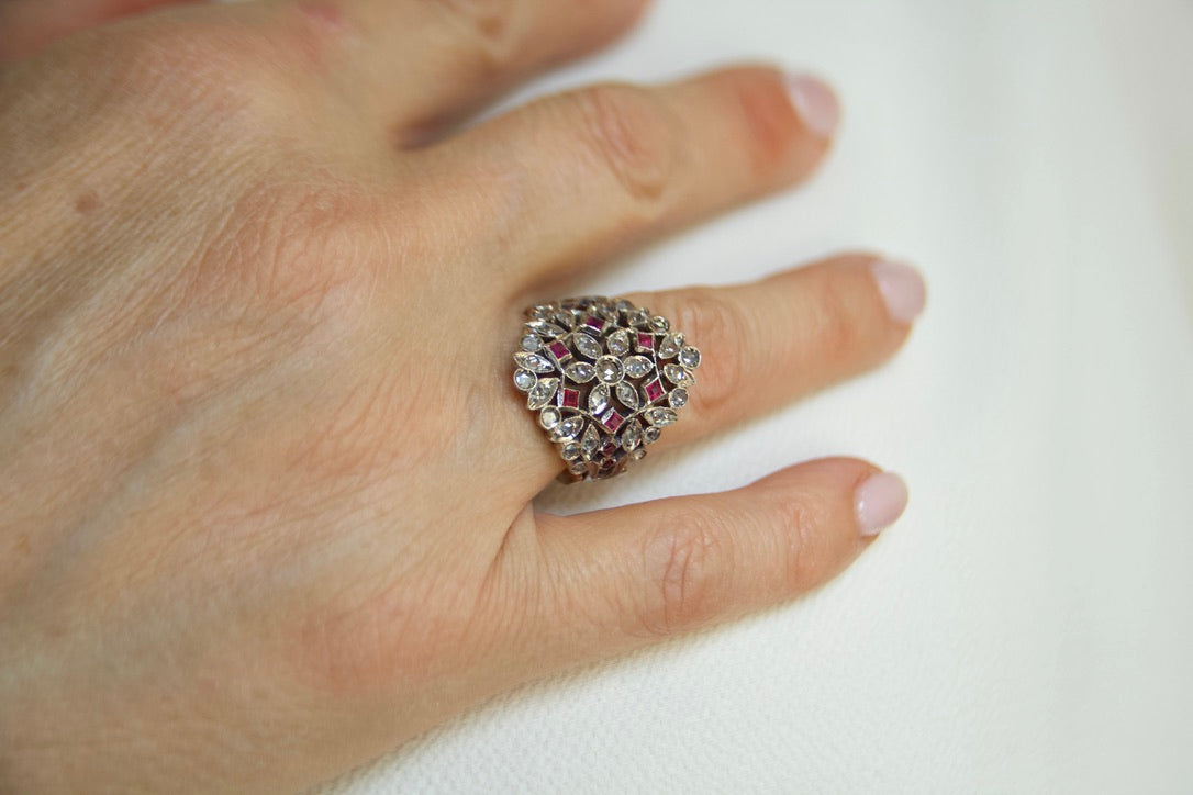 Anello revival vintage  in stile Art Nouveau