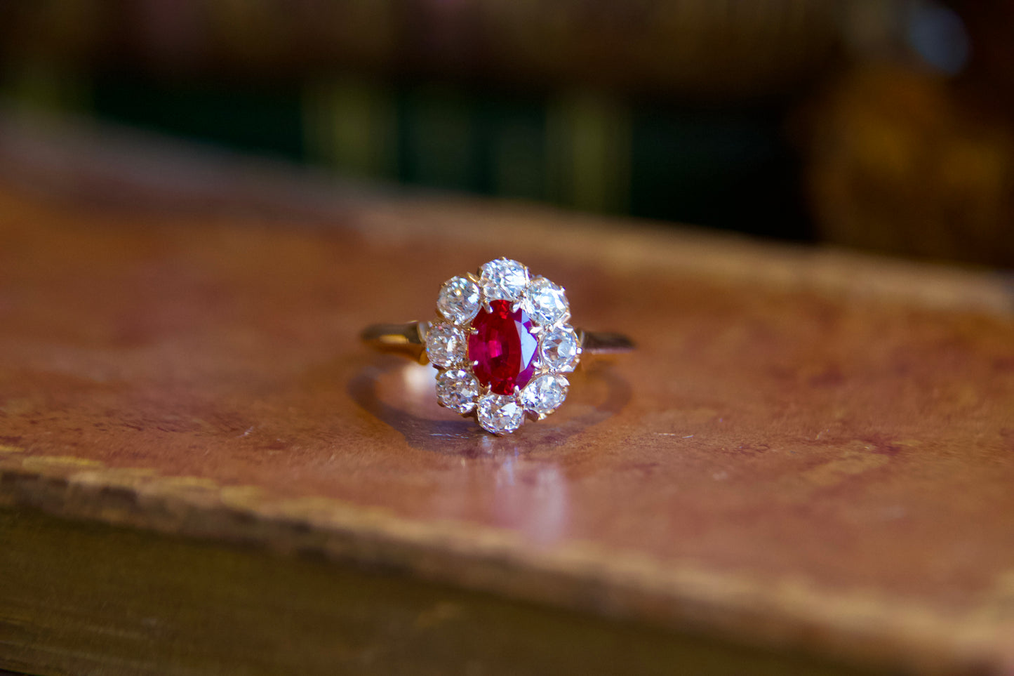 Anello margherita con rubino fine '800 inizi '900