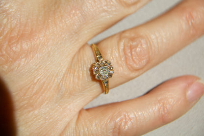 Very fine 19th-century daisy ring