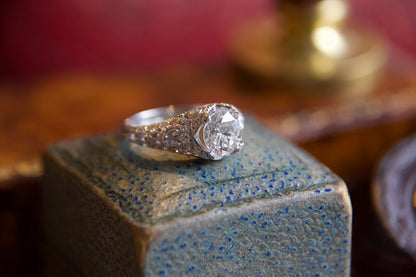 Anello solitario Stile Art Decò