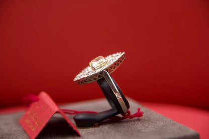 Anello navette con diamante  "Fancy Yellow"