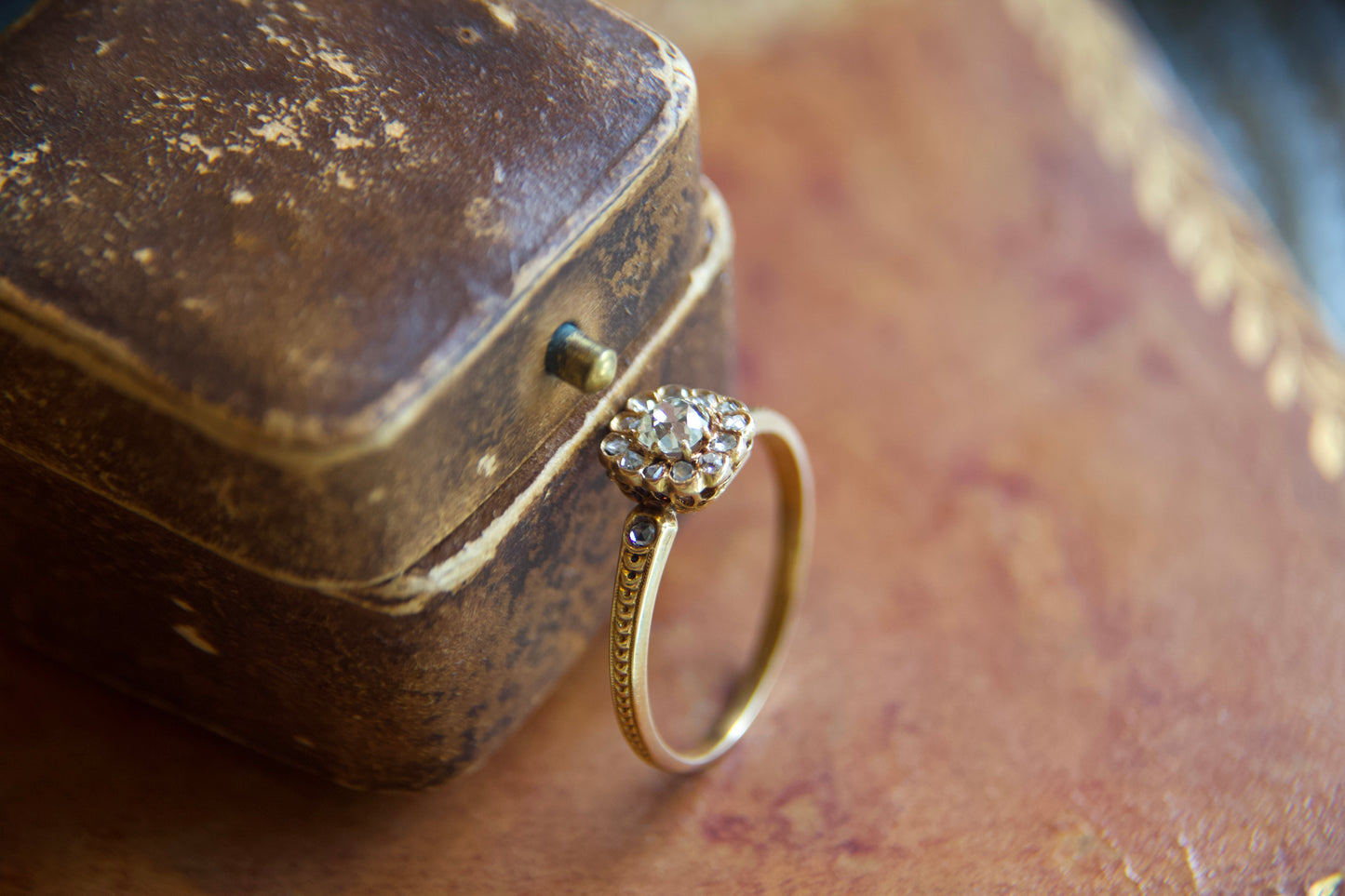 Very fine 19th-century daisy ring
