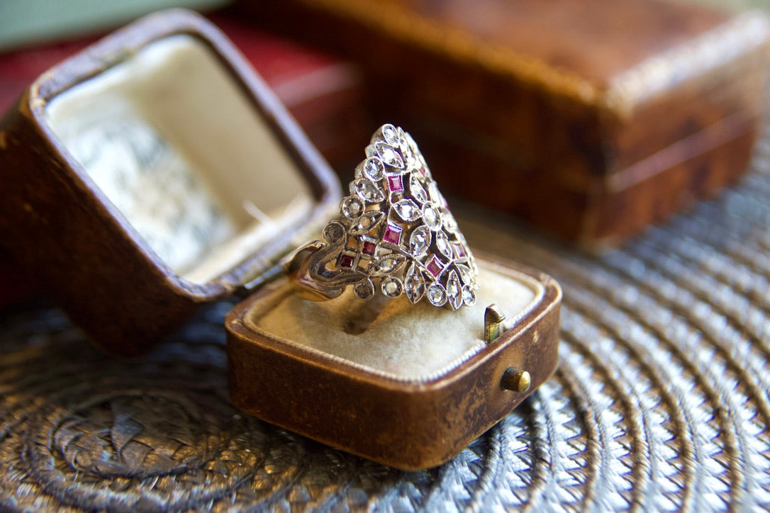 Anello revival vintage  in stile Art Nouveau