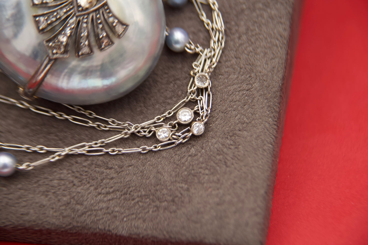 Art Deco mother-of-pearl heart necklace