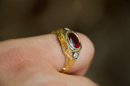 Anello anni 40 con Rodolite e diamanti