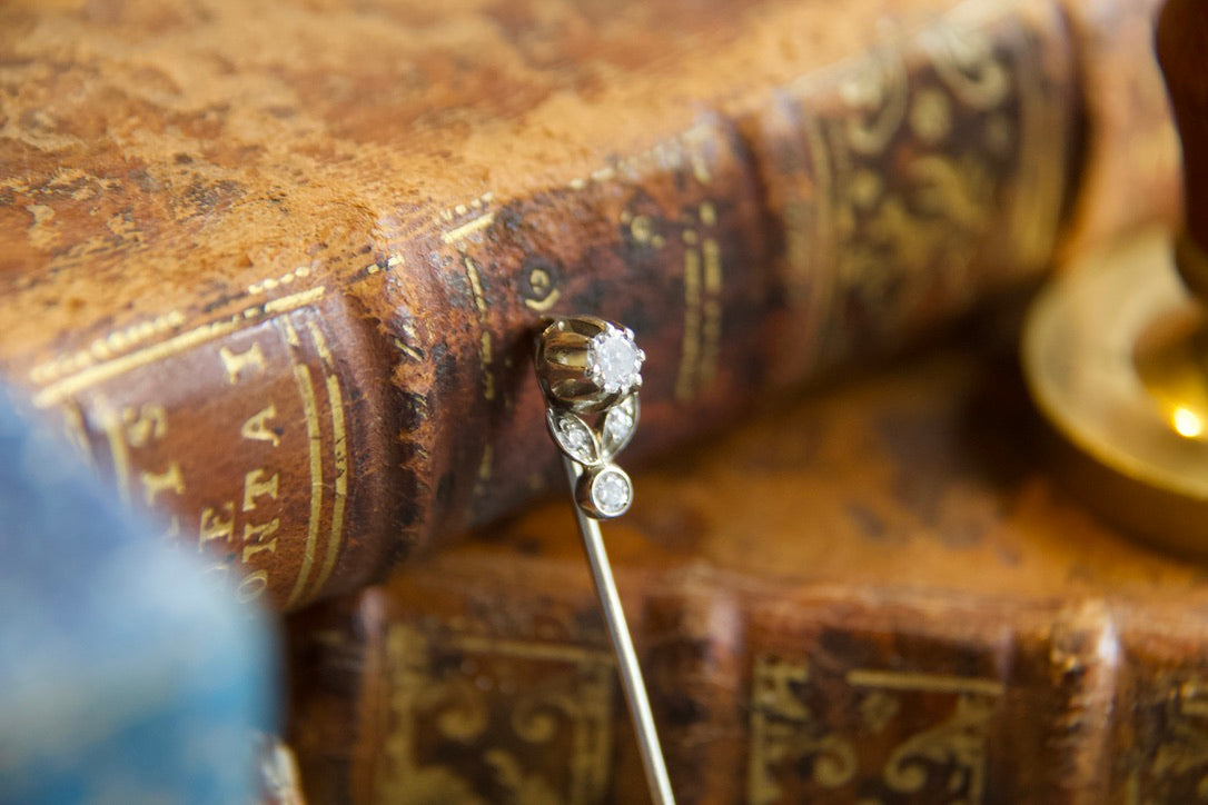 1940s brooch with diamonds