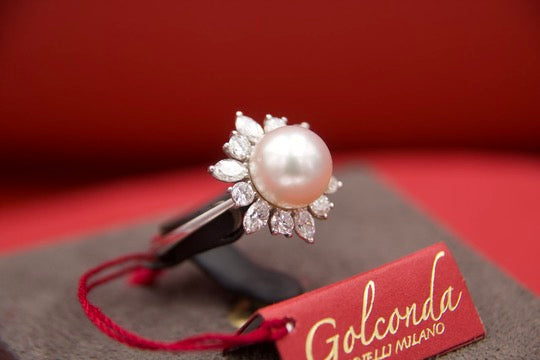 Anello Vintage con diamanti e perla