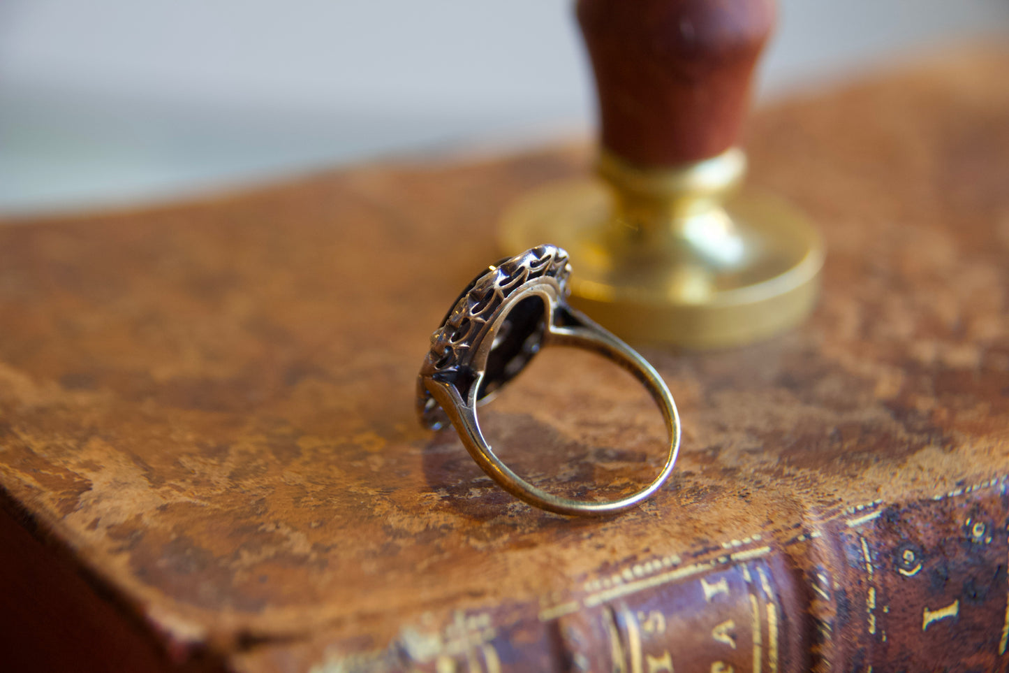 Anello inizi '900 con onice e diamanti