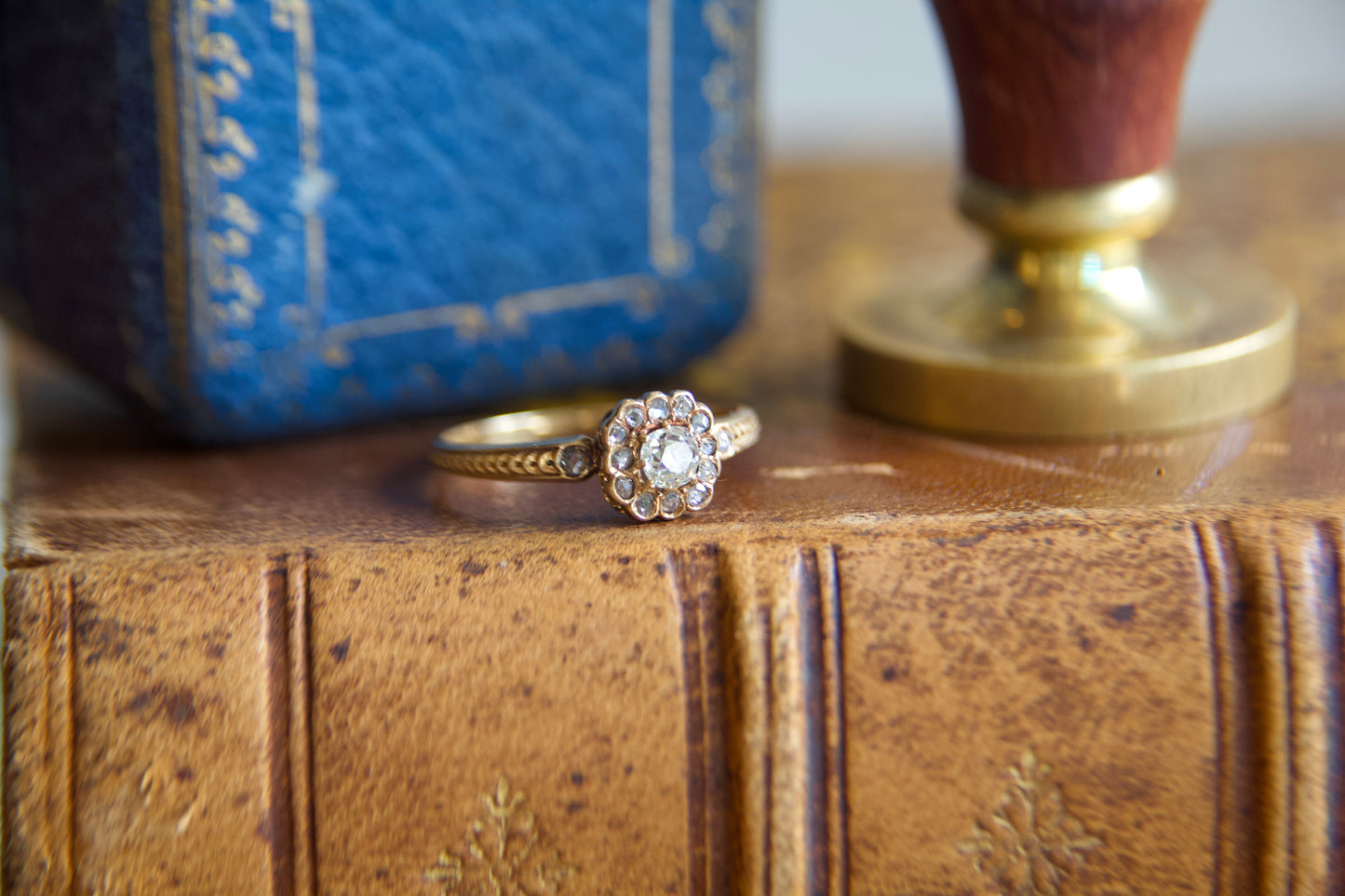 Very fine 19th-century daisy ring