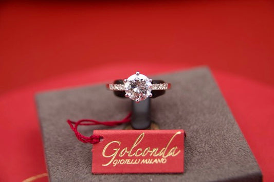 Anello "Solitario" con diamante di 2,09ct