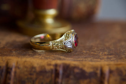 Anello anni 40 con Rodolite e diamanti