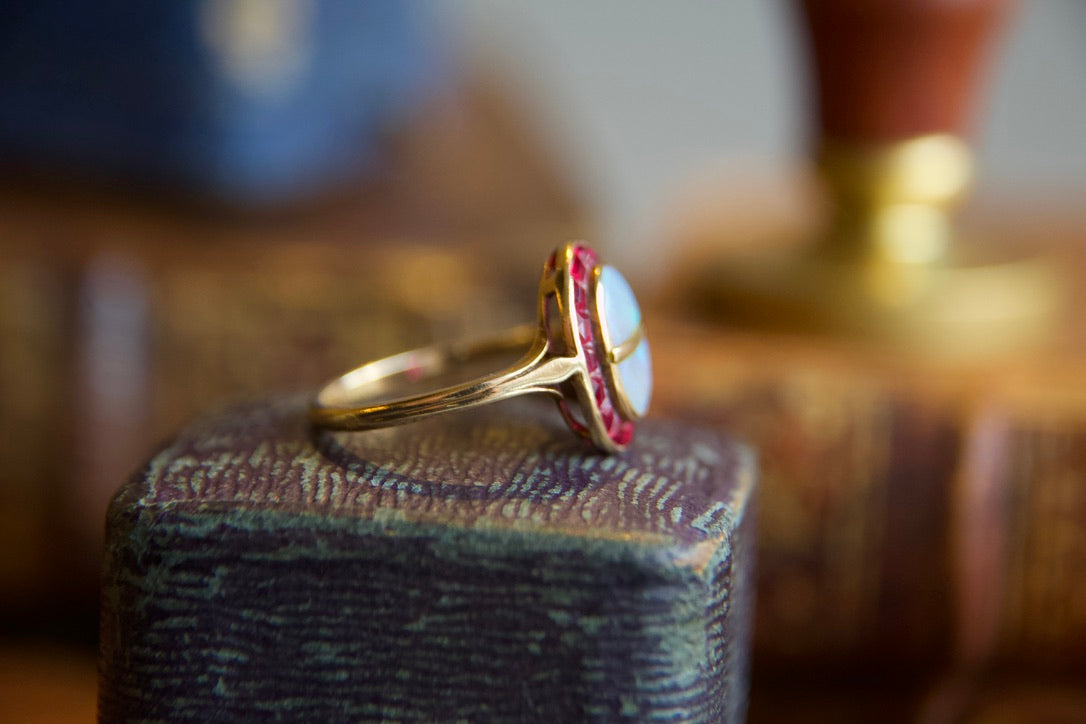 Anello con Opale anni '30