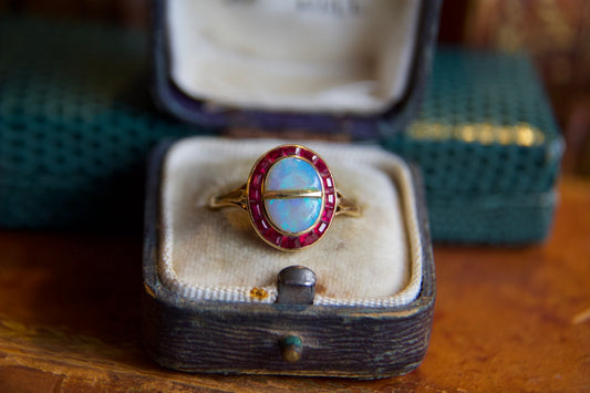 Anello con Opale anni '30