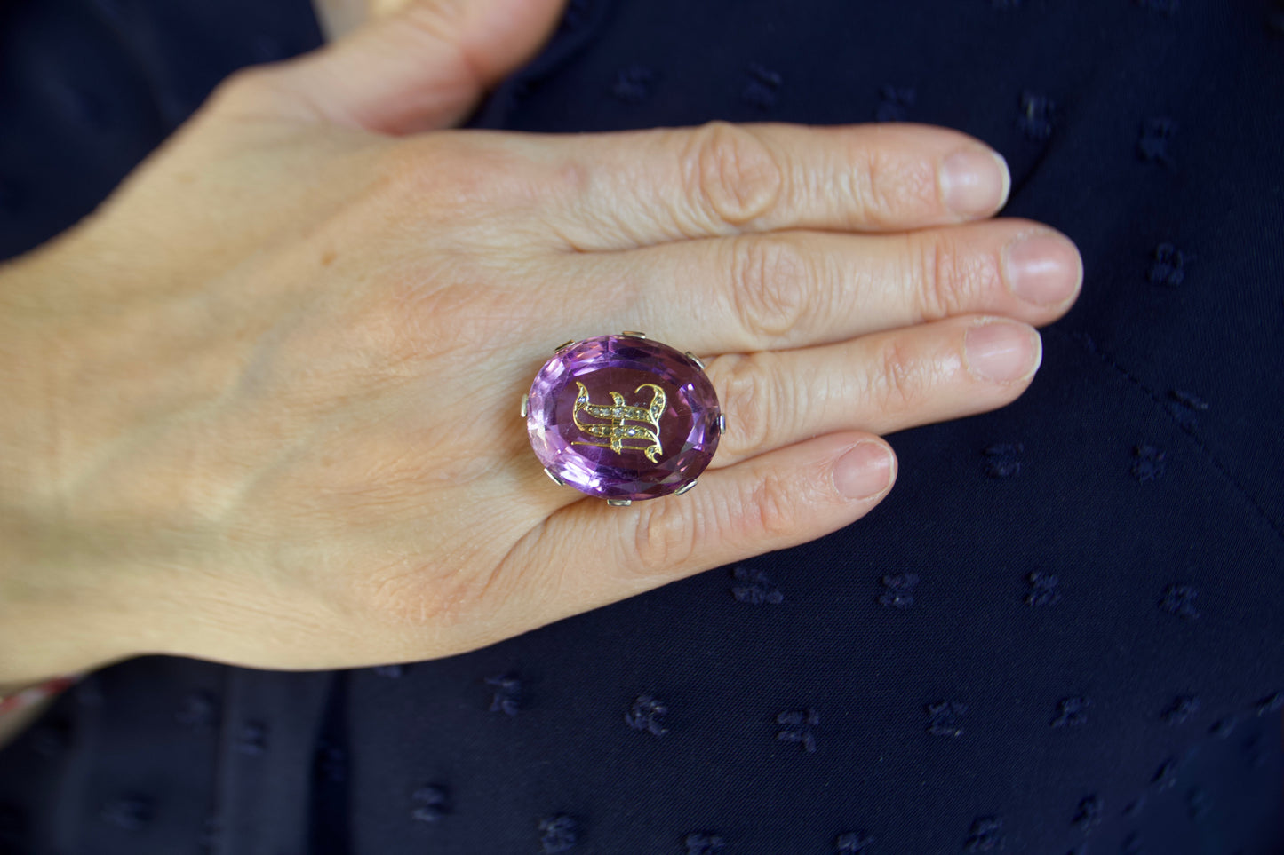 Ring with amethyst and monogram