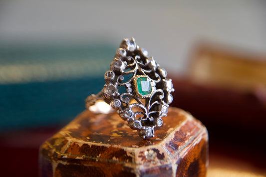 Vintage "Victorian" ring with natural emerald and diamonds