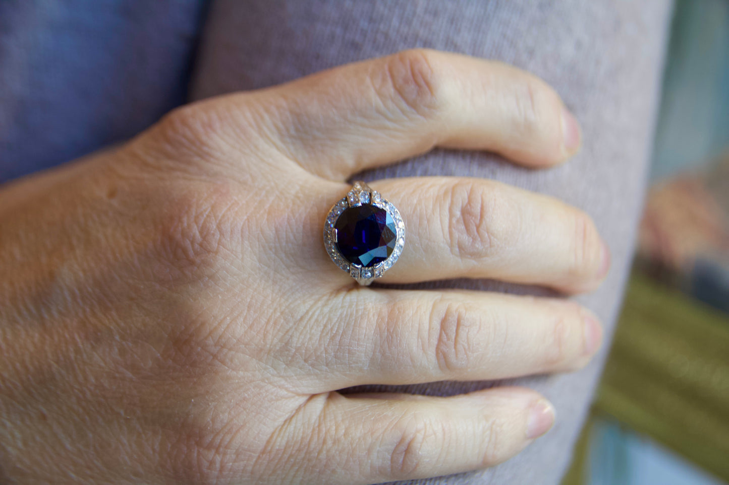 Art Deco ring with sapphire