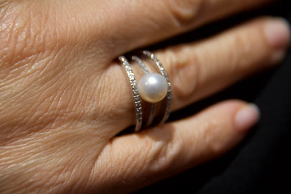 Anello tre fasce con perla e diamanti