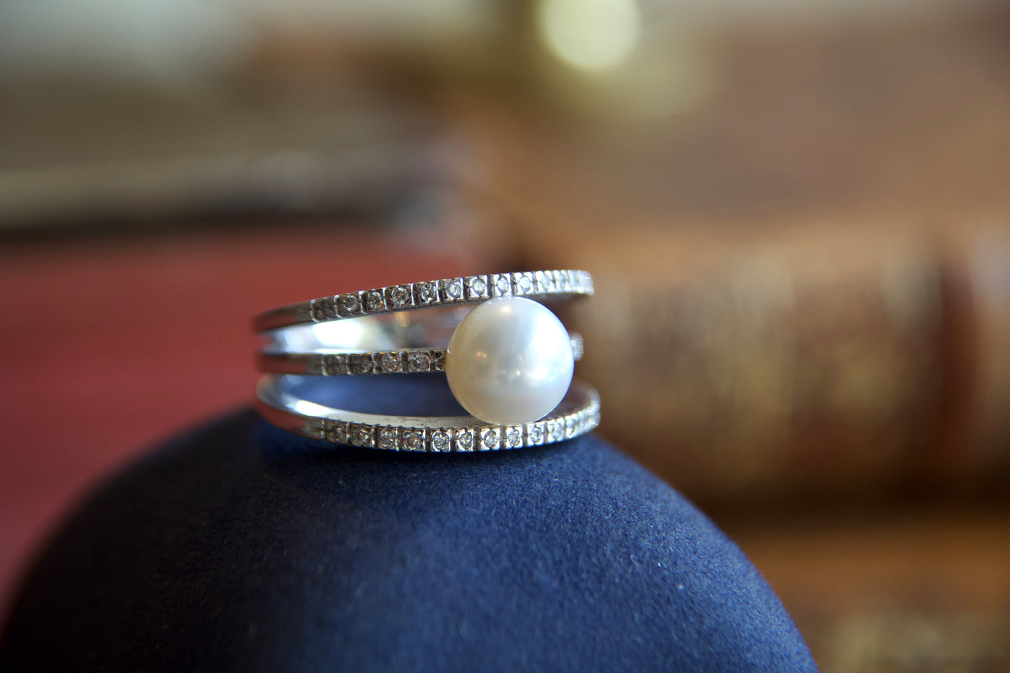 Anello tre fasce con perla e diamanti