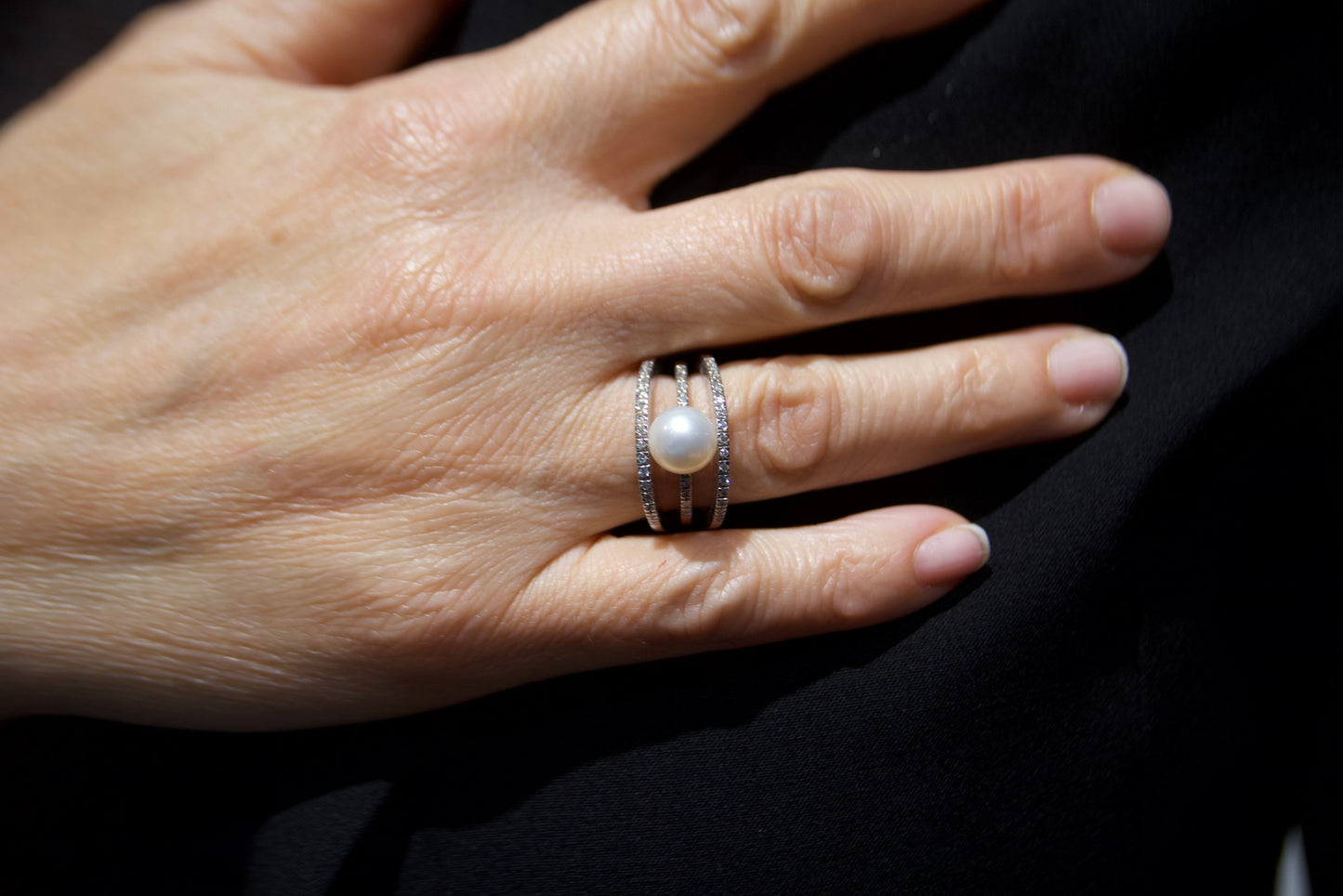Anello tre fasce con perla e diamanti