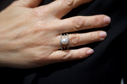 Anello tre fasce con perla e diamanti