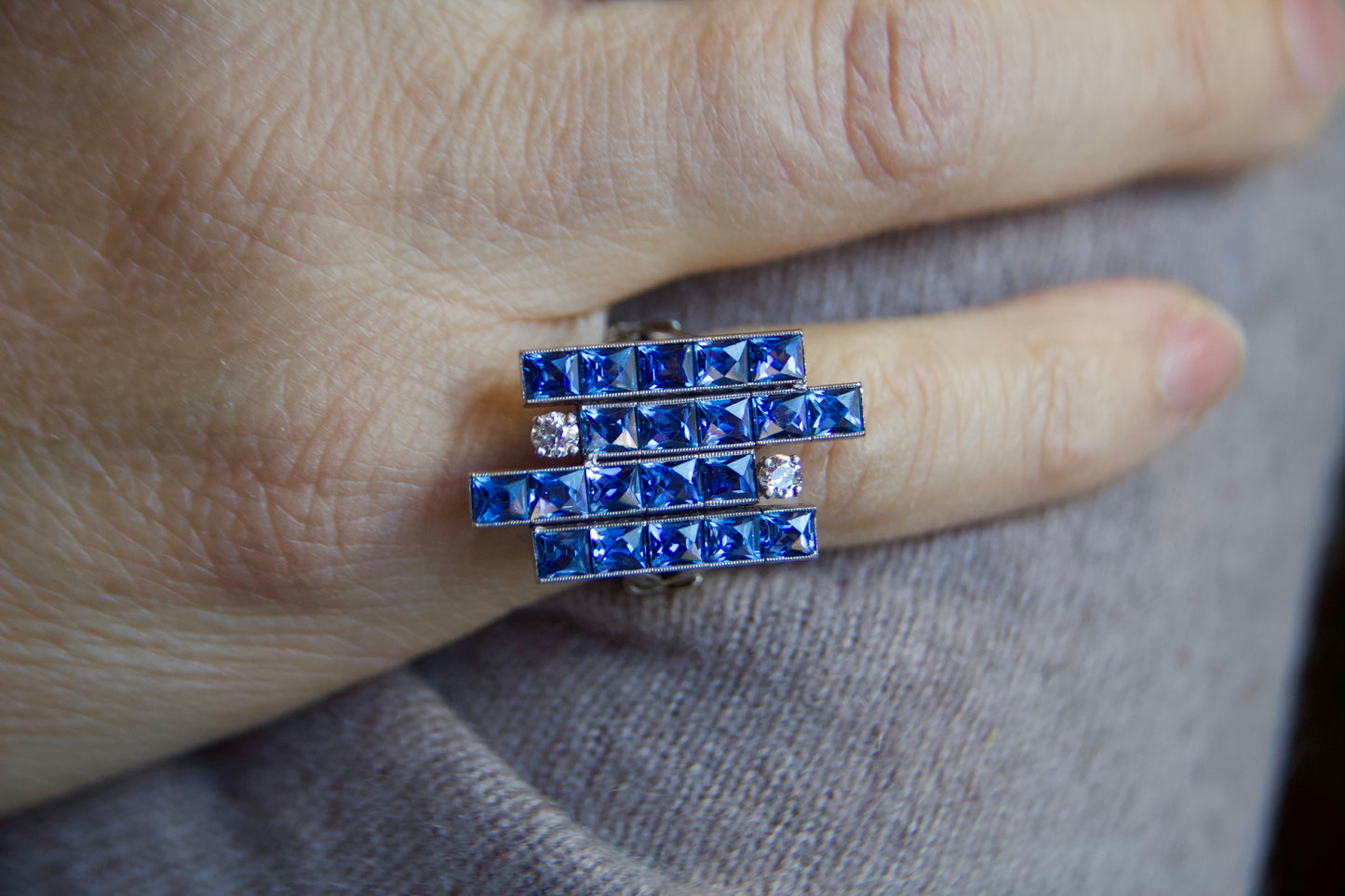Art Deco ring with sapphires