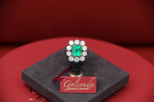 Anello margherita smeraldo e diamanti