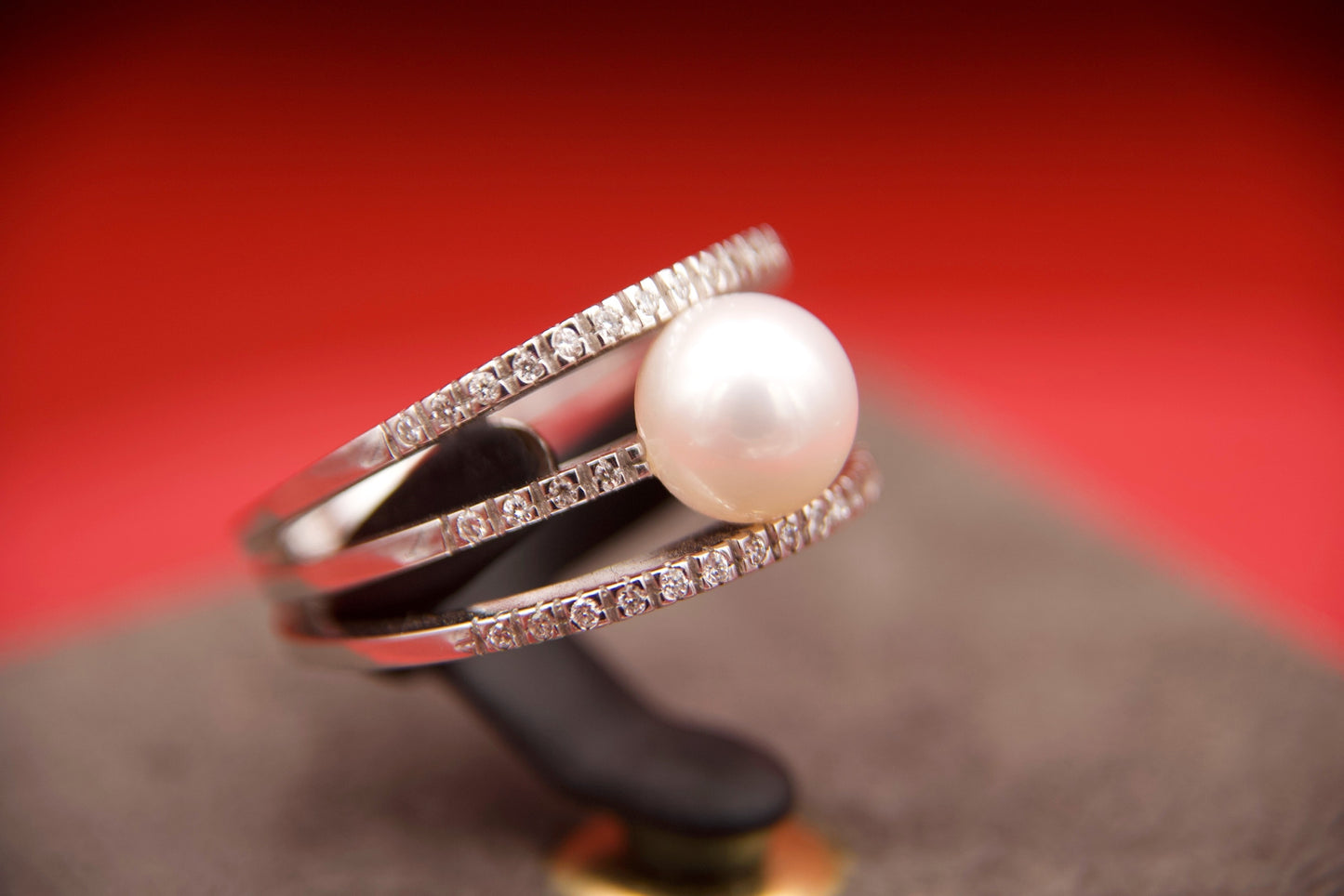 Anello tre fasce con perla e diamanti