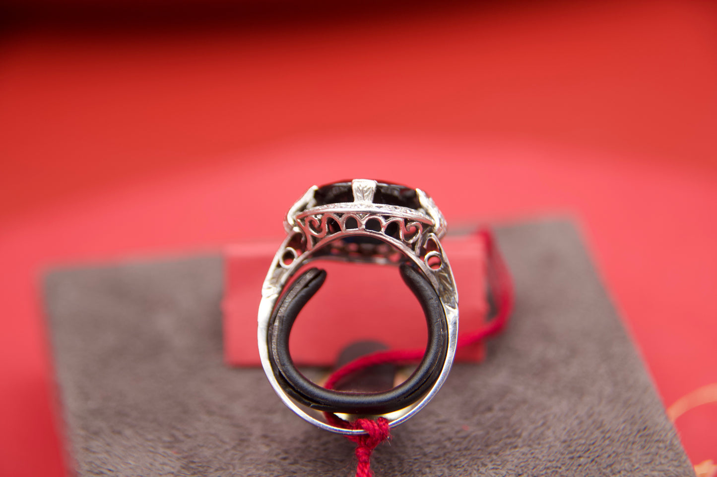 Art Deco ring with sapphire