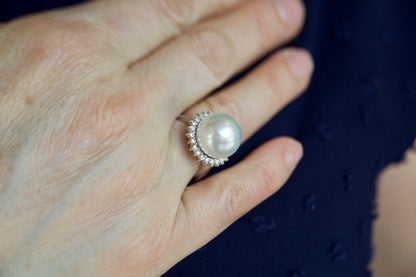 Ring with 14mm Australian pearl