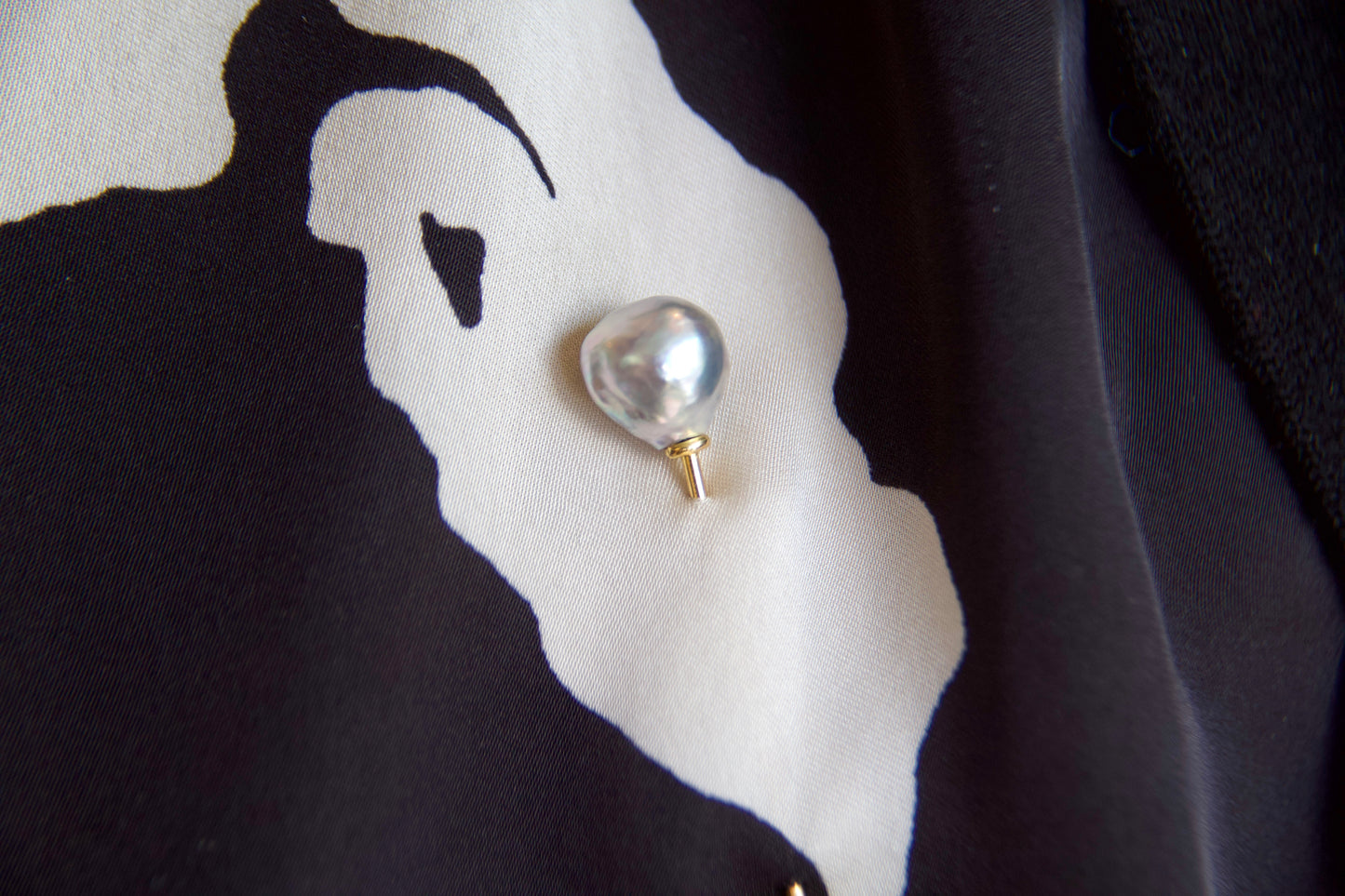 Vintage Baroque Pearl Tie Pin
