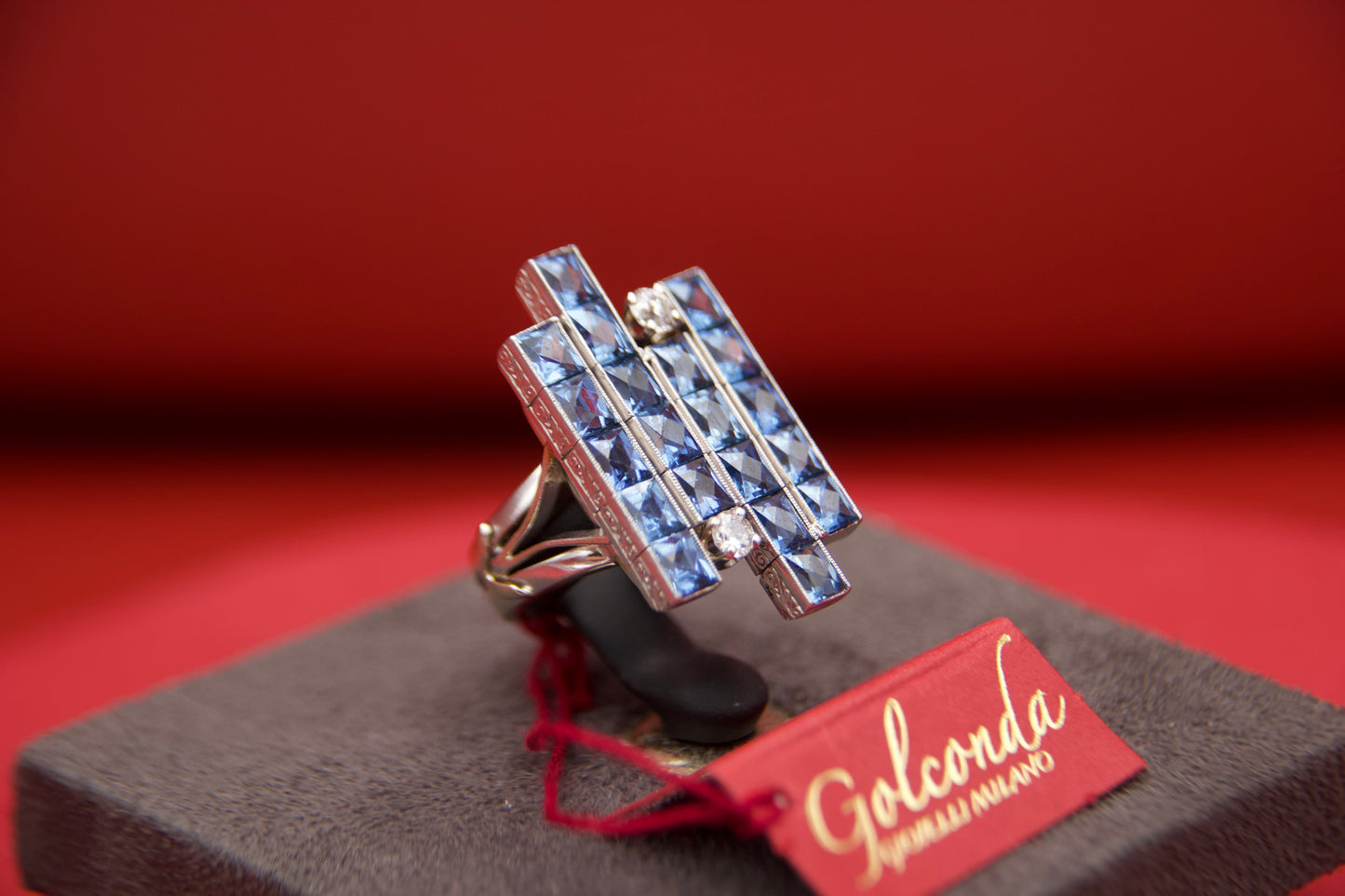 Art Deco ring with sapphires