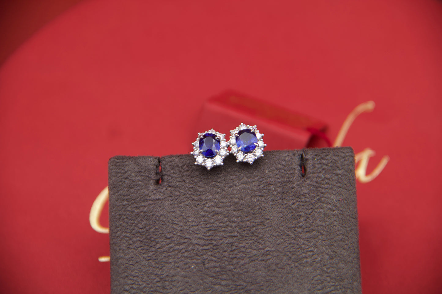 Daisy earrings with sapphires