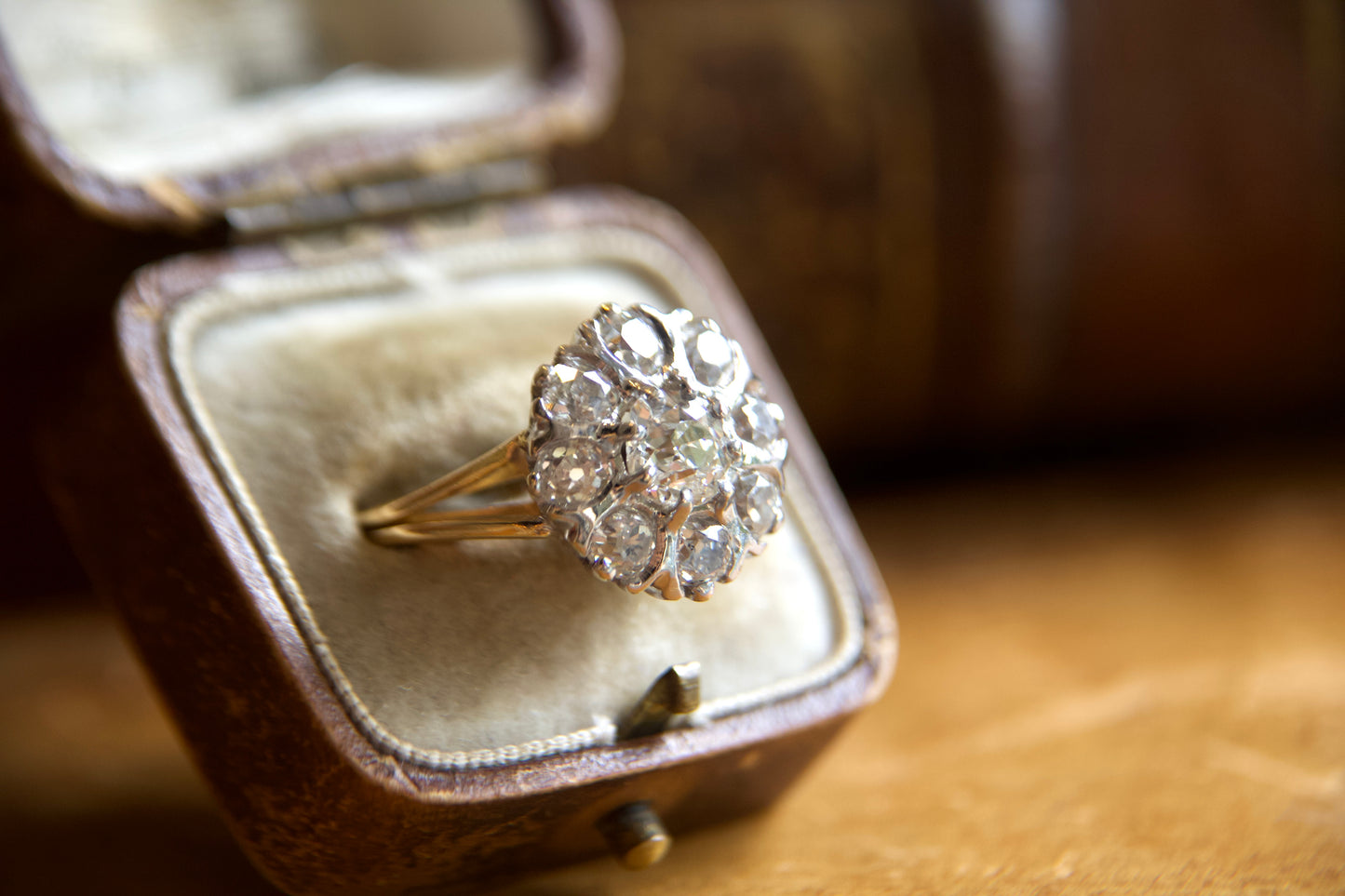 Anello Margherita "Daisy Ring" Liberty in Oro 18kt con Diamanti Taglio Antico