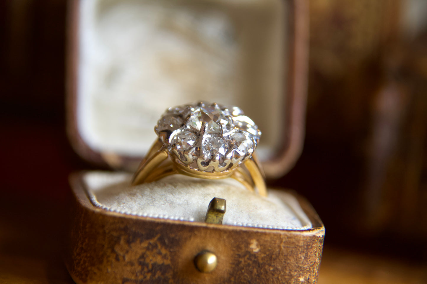 Anello Margherita "Daisy Ring" Liberty in Oro 18kt con Diamanti Taglio Antico