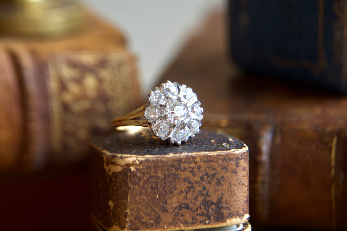 Anello Margherita "Daisy Ring" Liberty in Oro 18kt con Diamanti Taglio Antico