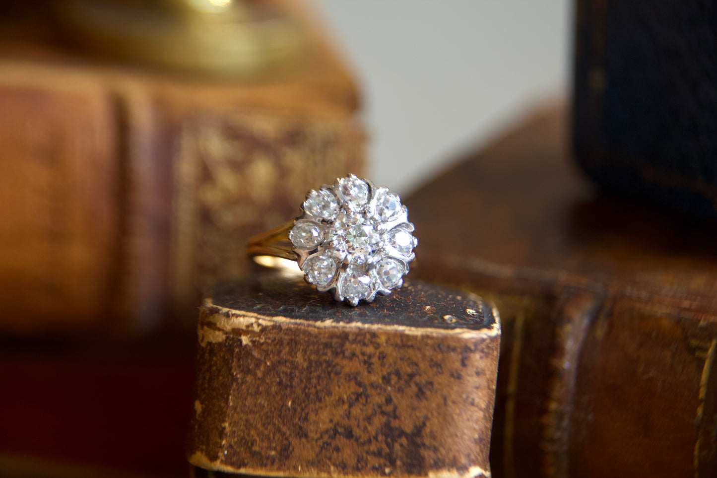 Anello Margherita "Daisy Ring" Liberty in Oro 18kt con Diamanti Taglio Antico
