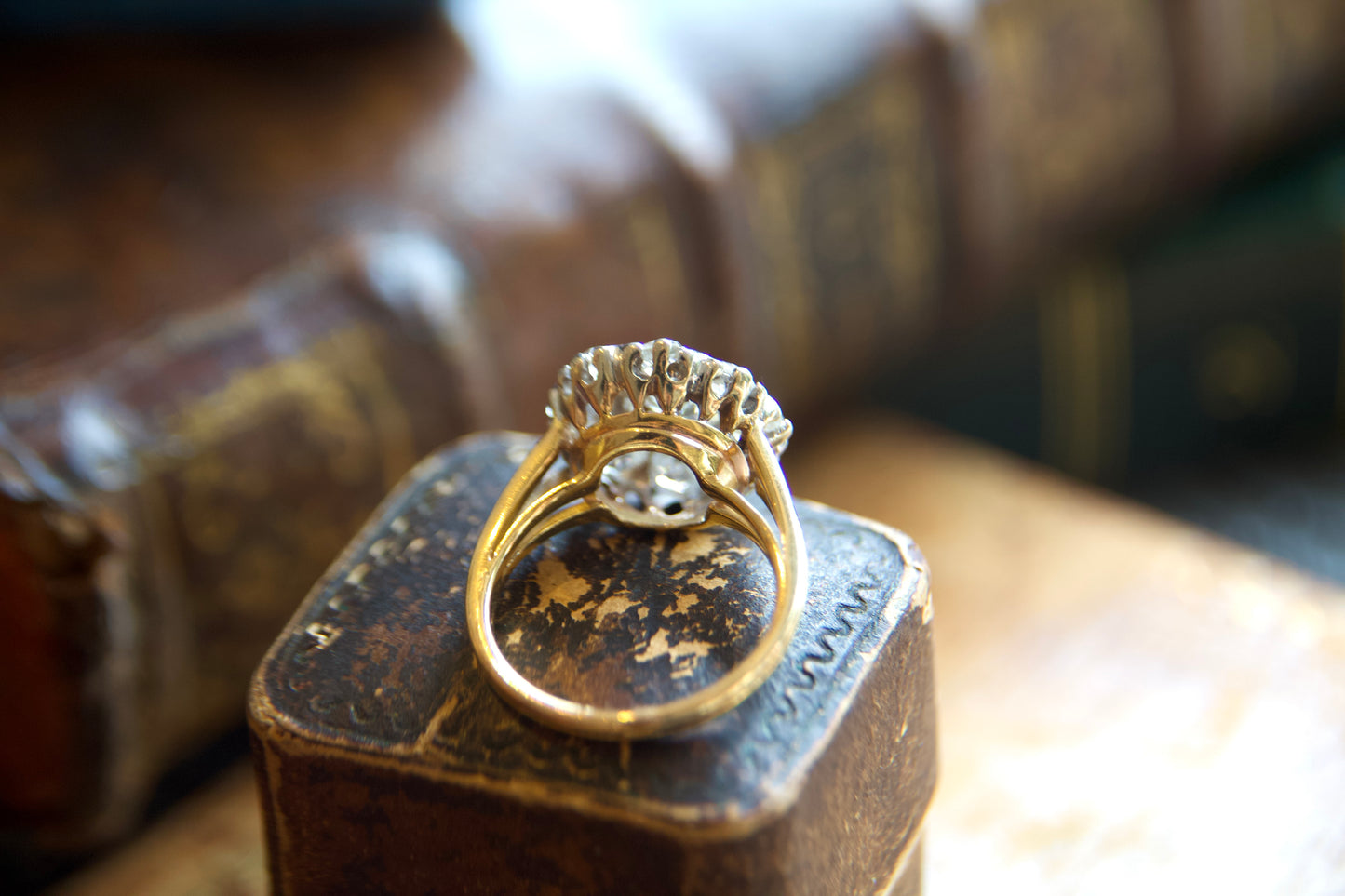 Anello Margherita "Daisy Ring" Liberty in Oro 18kt con Diamanti Taglio Antico