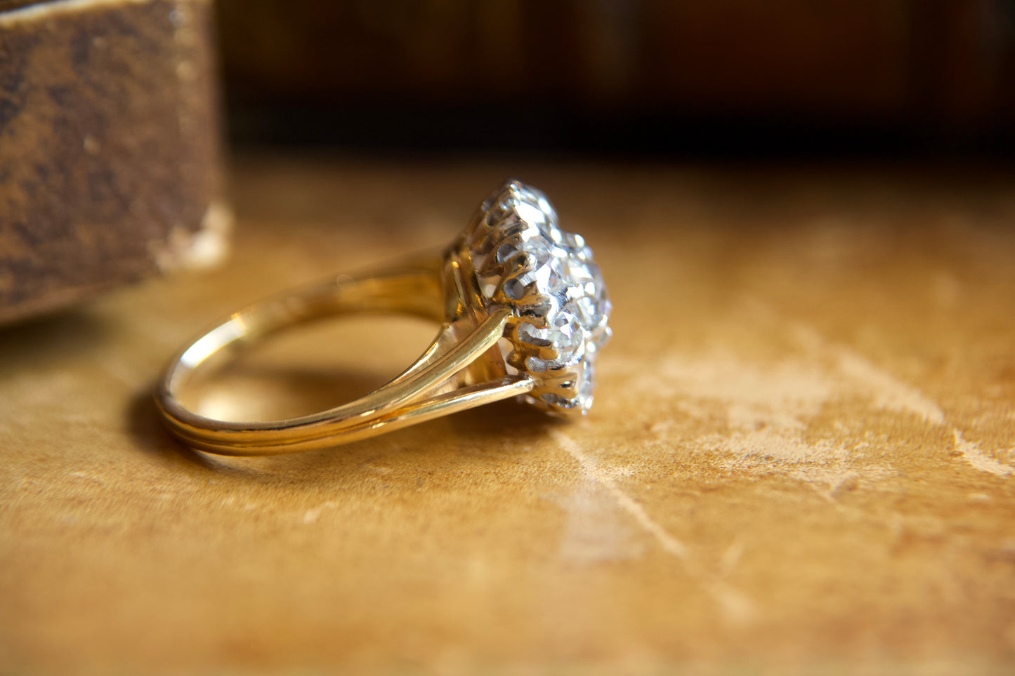 Anello Margherita "Daisy Ring" Liberty in Oro 18kt con Diamanti Taglio Antico
