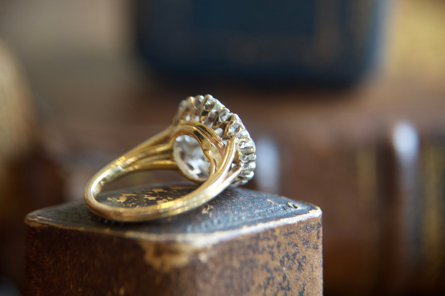 Anello Margherita "Daisy Ring" Liberty in Oro 18kt con Diamanti Taglio Antico